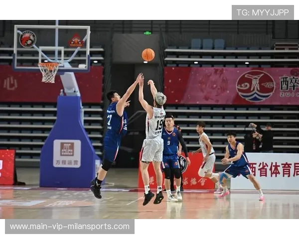 球员在CBA联赛中屡屡上演高光时刻成为热议话题，cba的人员